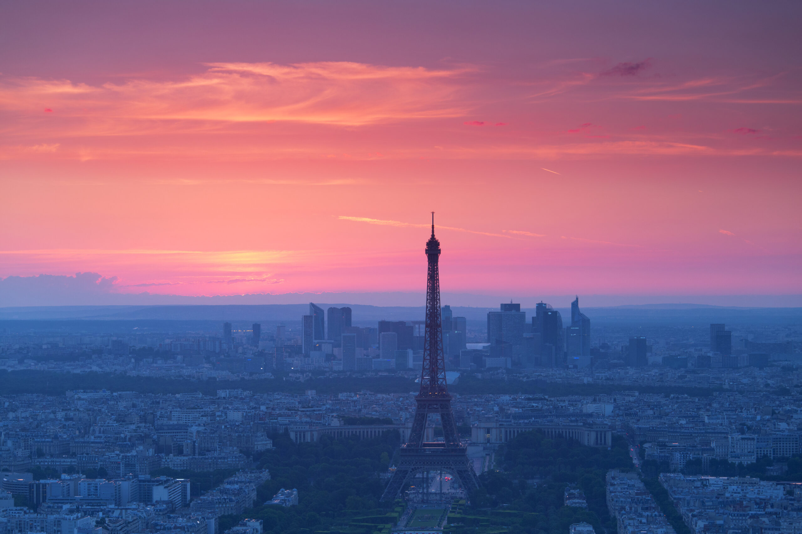 Read more about the article Feel the Romance of Paris at the Eiffel Tower